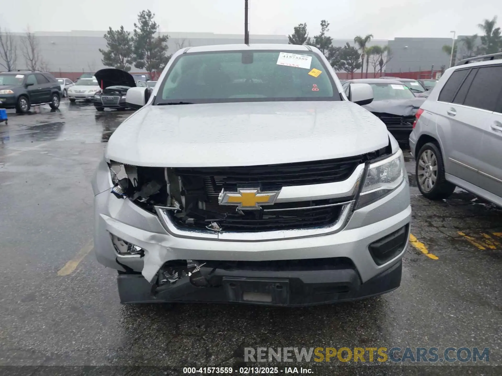 13 Photograph of a damaged car 1GCHSBEN8K1355914 CHEVROLET COLORADO 2019