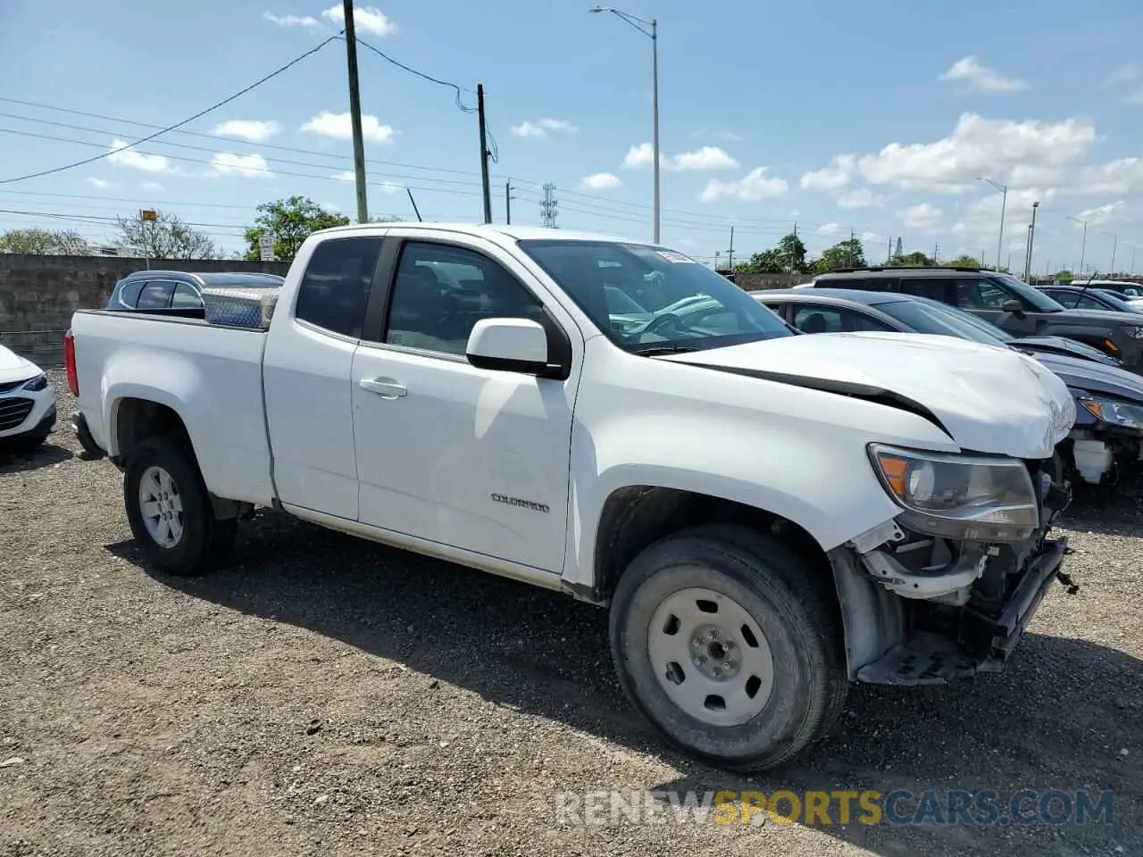 4 Photograph of a damaged car 1GCHSBEN9K1298994 CHEVROLET COLORADO 2019