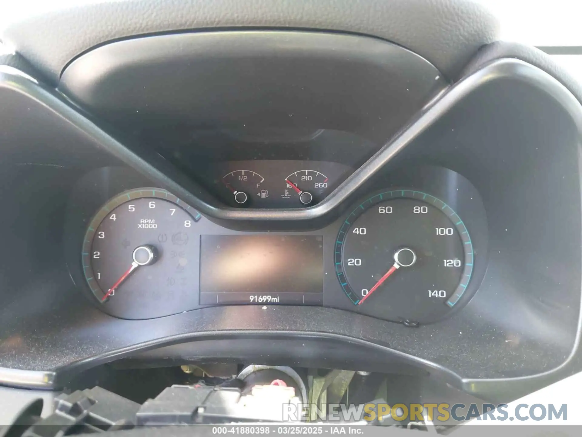 2 Photograph of a damaged car 1GCHSCEN1K1247978 CHEVROLET COLORADO 2019
