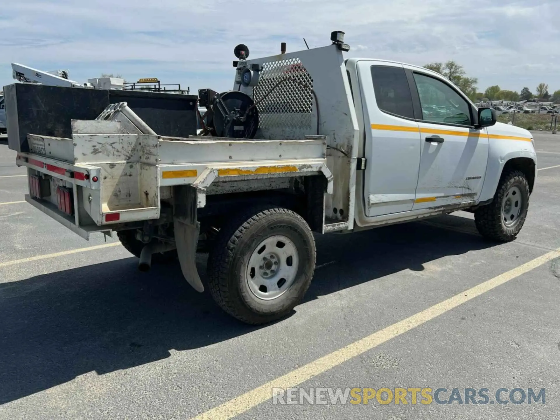 16 Photograph of a damaged car 1GCHTBEA3K1175332 CHEVROLET COLORADO 2019