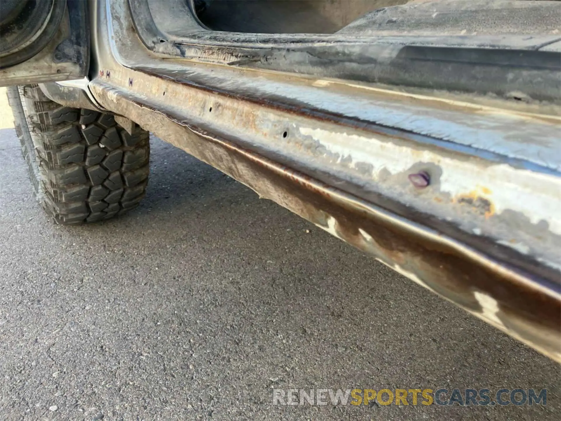 9 Photograph of a damaged car 1GCHTBEA3K1175332 CHEVROLET COLORADO 2019