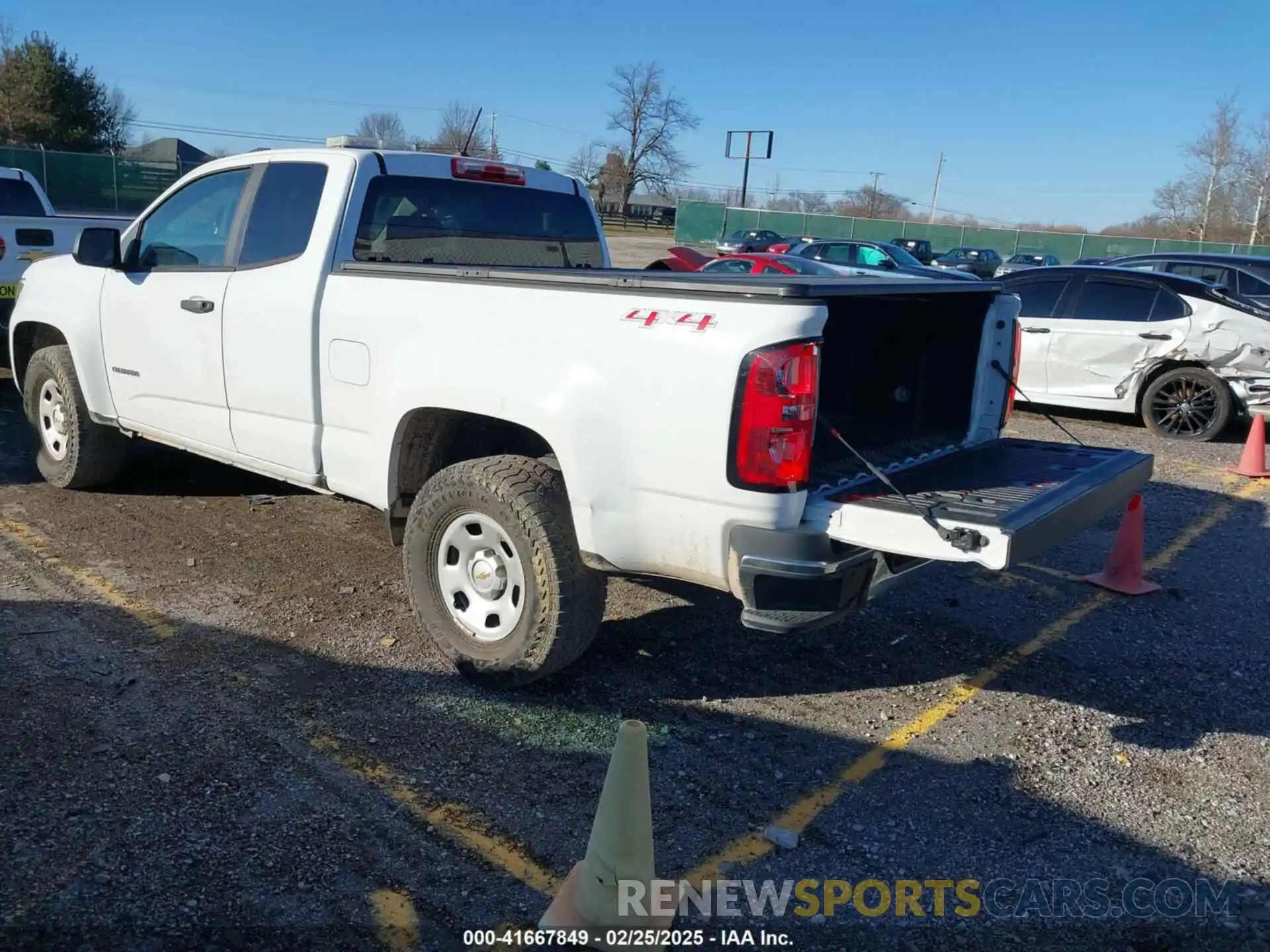 3 Photograph of a damaged car 1GCHTBEA3K1233097 CHEVROLET COLORADO 2019