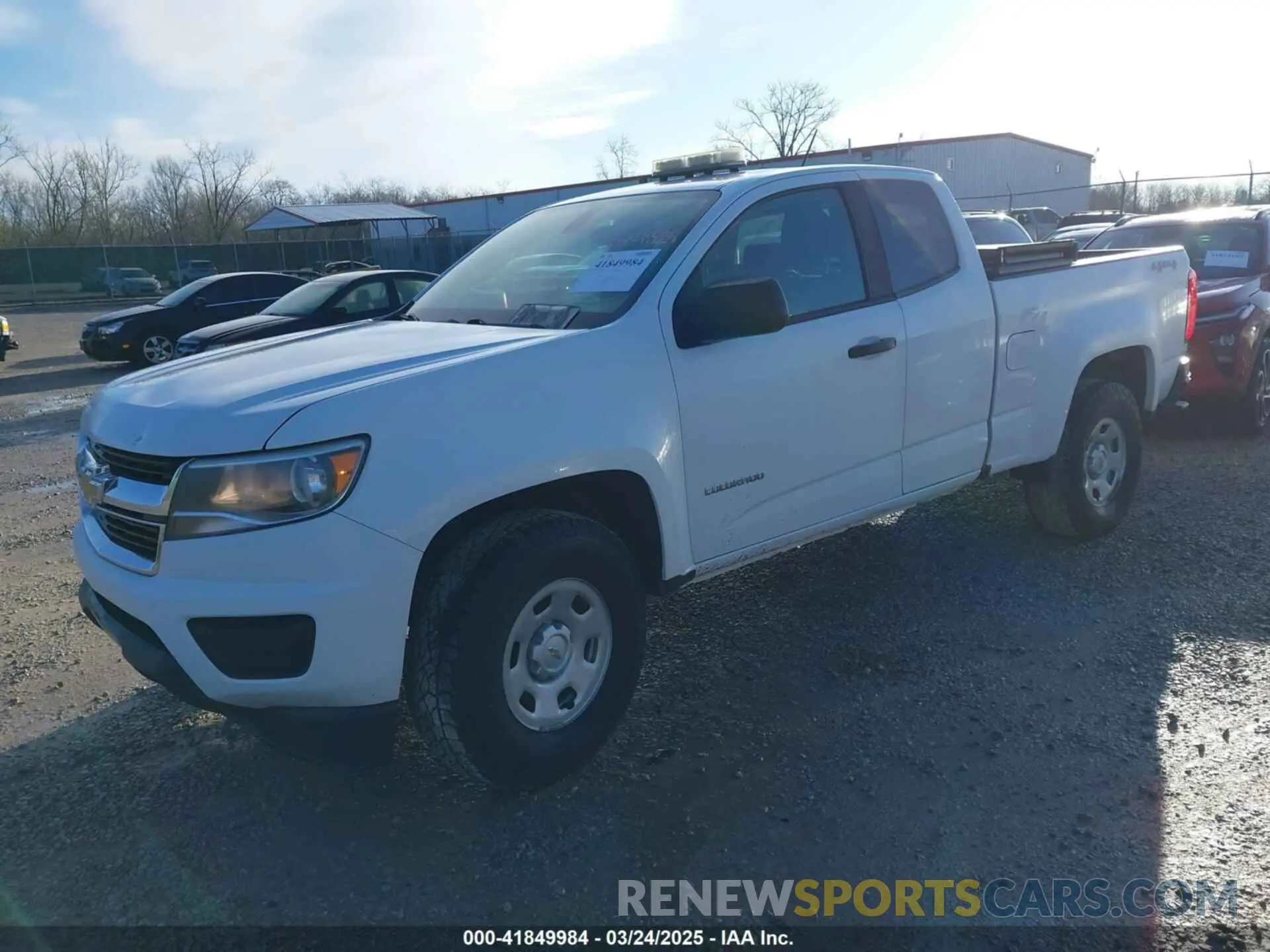 2 Photograph of a damaged car 1GCHTBEA4K1219239 CHEVROLET COLORADO 2019