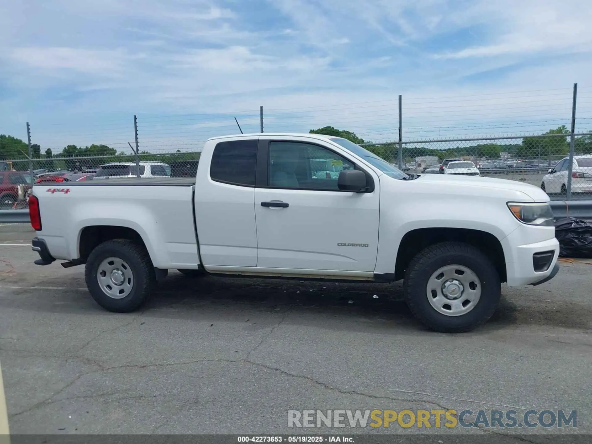 13 Photograph of a damaged car 1GCHTBEA5K1221307 CHEVROLET COLORADO 2019
