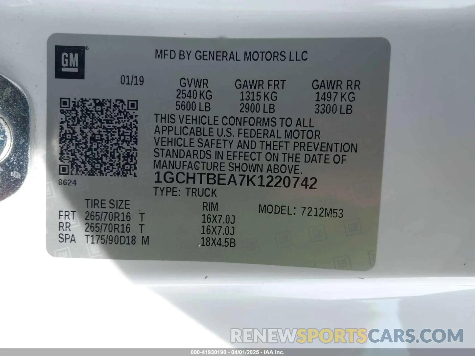 9 Photograph of a damaged car 1GCHTBEA7K1220742 CHEVROLET COLORADO 2019