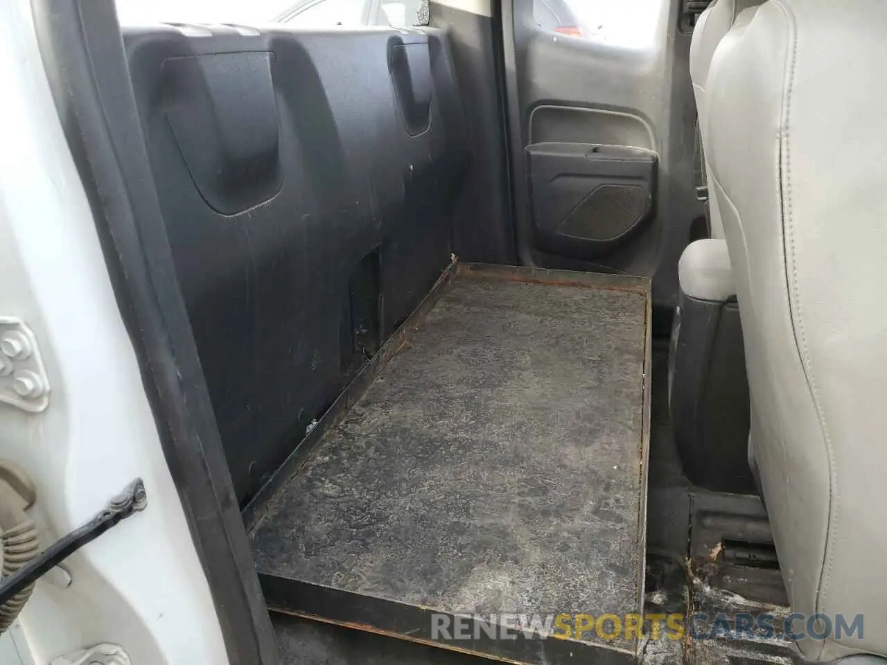 10 Photograph of a damaged car 1GCHTBEA7K1272128 CHEVROLET COLORADO 2019