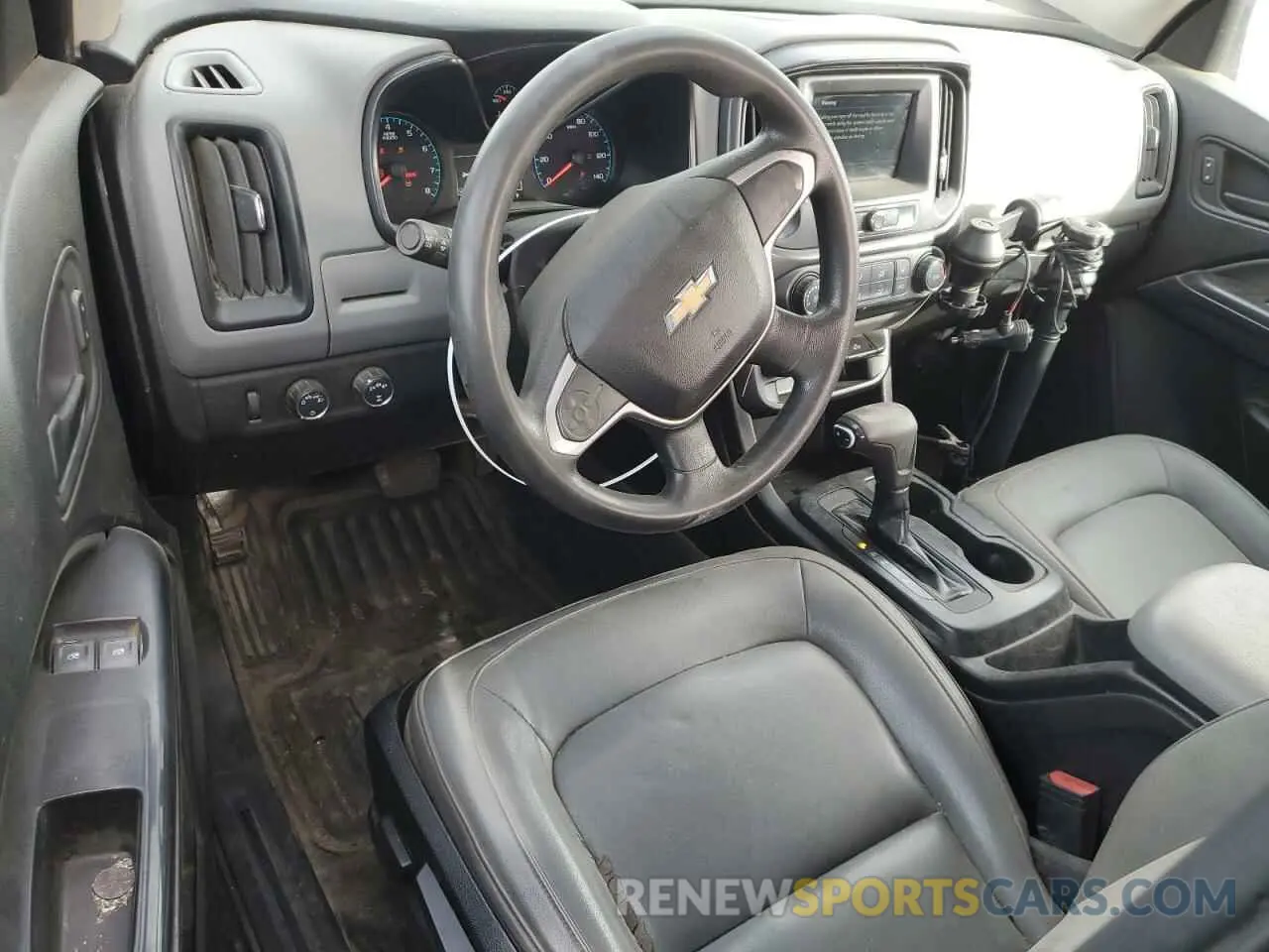 8 Photograph of a damaged car 1GCHTBEA7K1272128 CHEVROLET COLORADO 2019