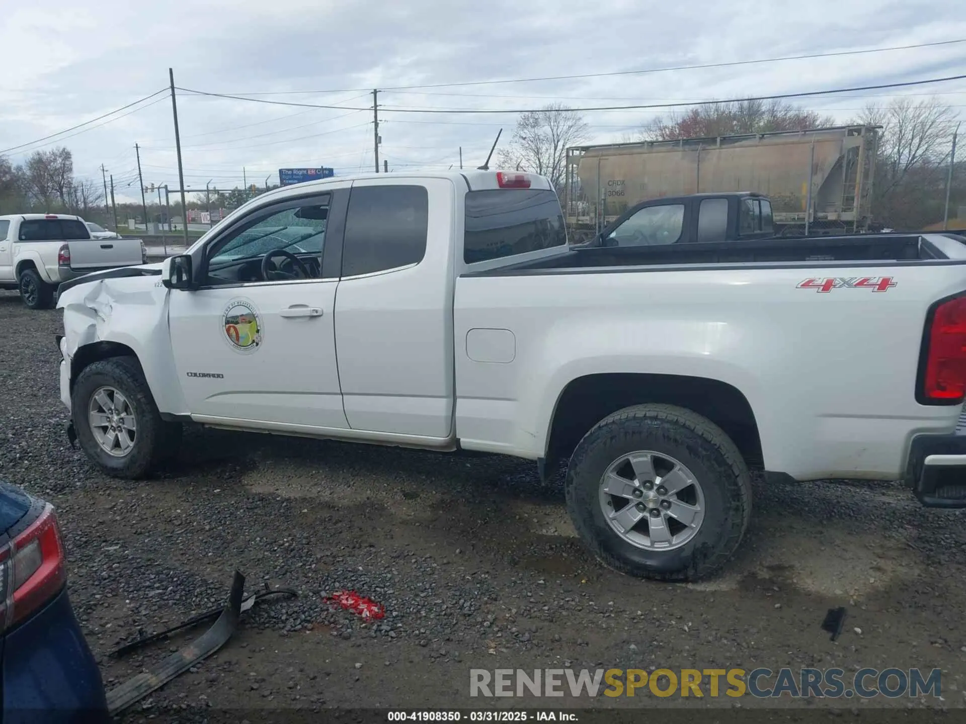 15 Photograph of a damaged car 1GCHTBEAXK1307986 CHEVROLET COLORADO 2019