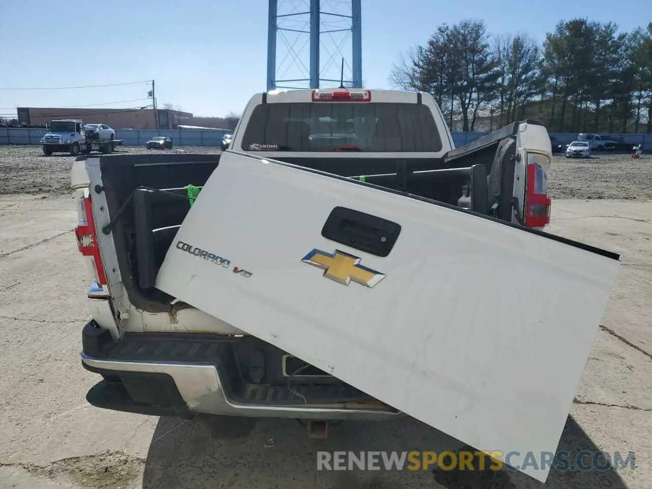 6 Photograph of a damaged car 1GCHTBEN0K1165182 CHEVROLET COLORADO 2019