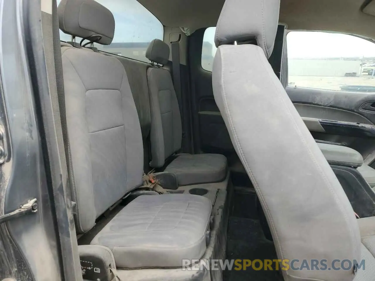 10 Photograph of a damaged car 1GCHTBEN1K1346646 CHEVROLET COLORADO 2019