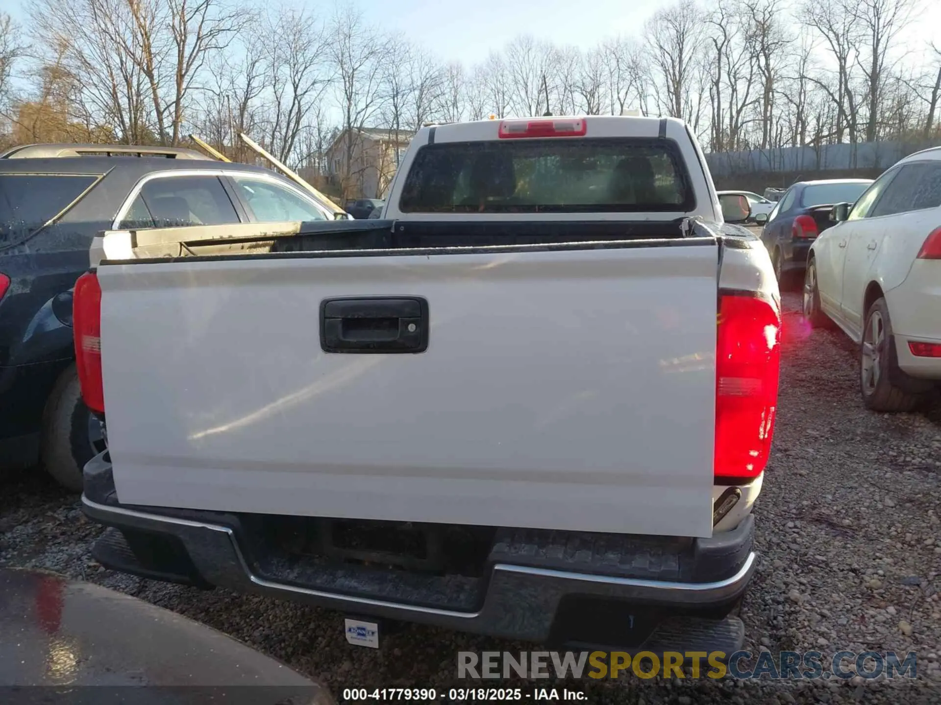 15 Photograph of a damaged car 1GCHTBEN2K1151283 CHEVROLET COLORADO 2019