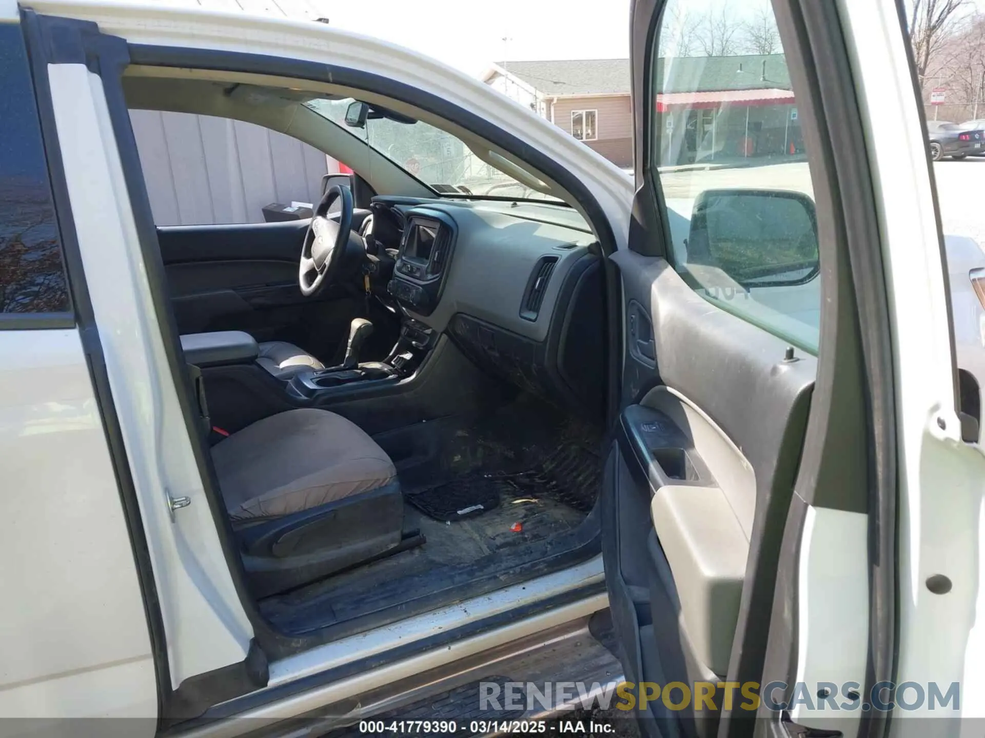 5 Photograph of a damaged car 1GCHTBEN2K1151283 CHEVROLET COLORADO 2019