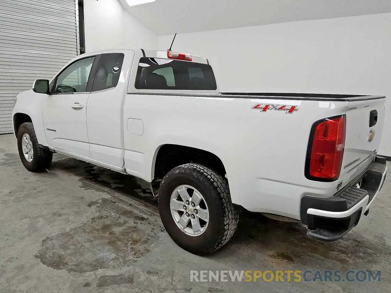 2 Photograph of a damaged car 1GCHTBEN2K1226743 CHEVROLET COLORADO 2019