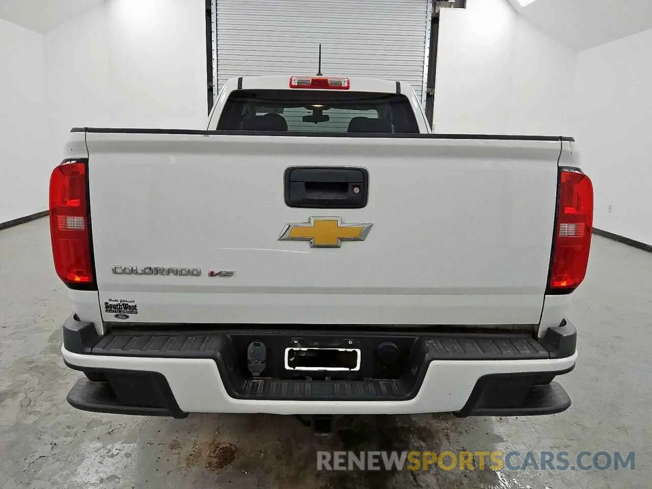 6 Photograph of a damaged car 1GCHTBEN2K1226743 CHEVROLET COLORADO 2019
