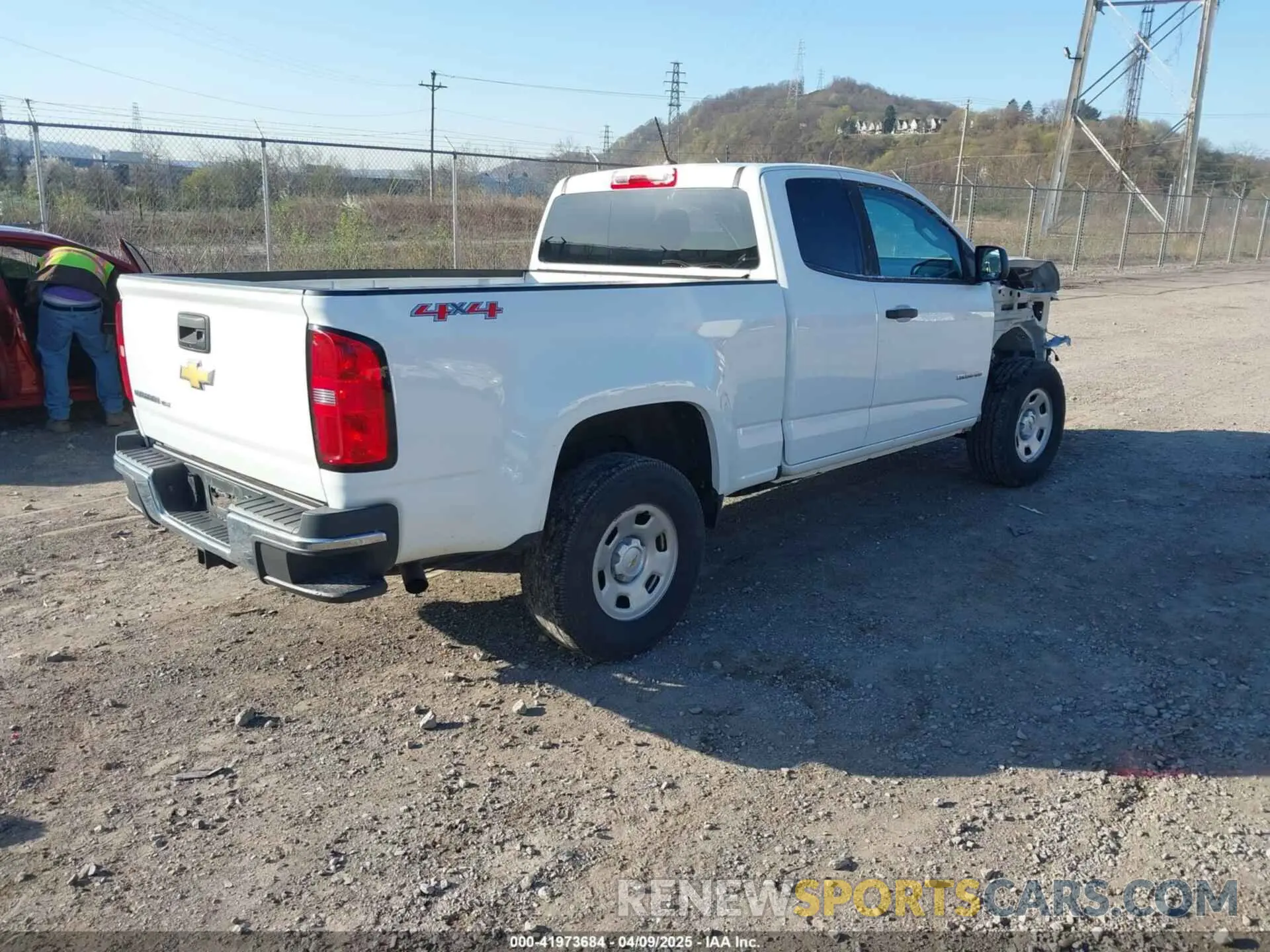 4 Photograph of a damaged car 1GCHTBEN8K1339399 CHEVROLET COLORADO 2019