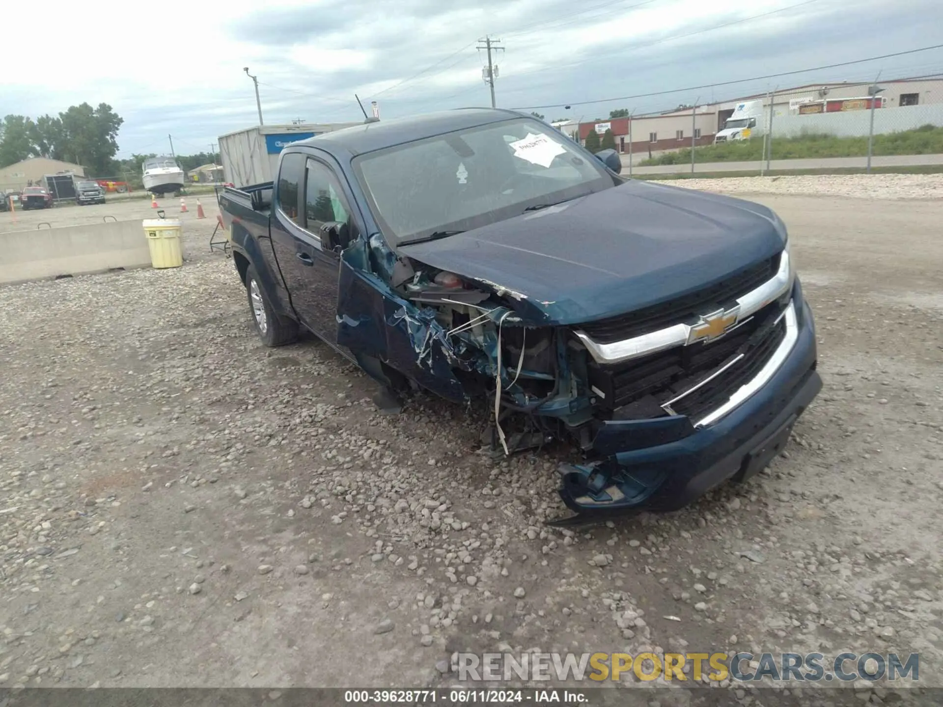 1 Photograph of a damaged car 1GCHTCEN1K1345700 CHEVROLET COLORADO 2019