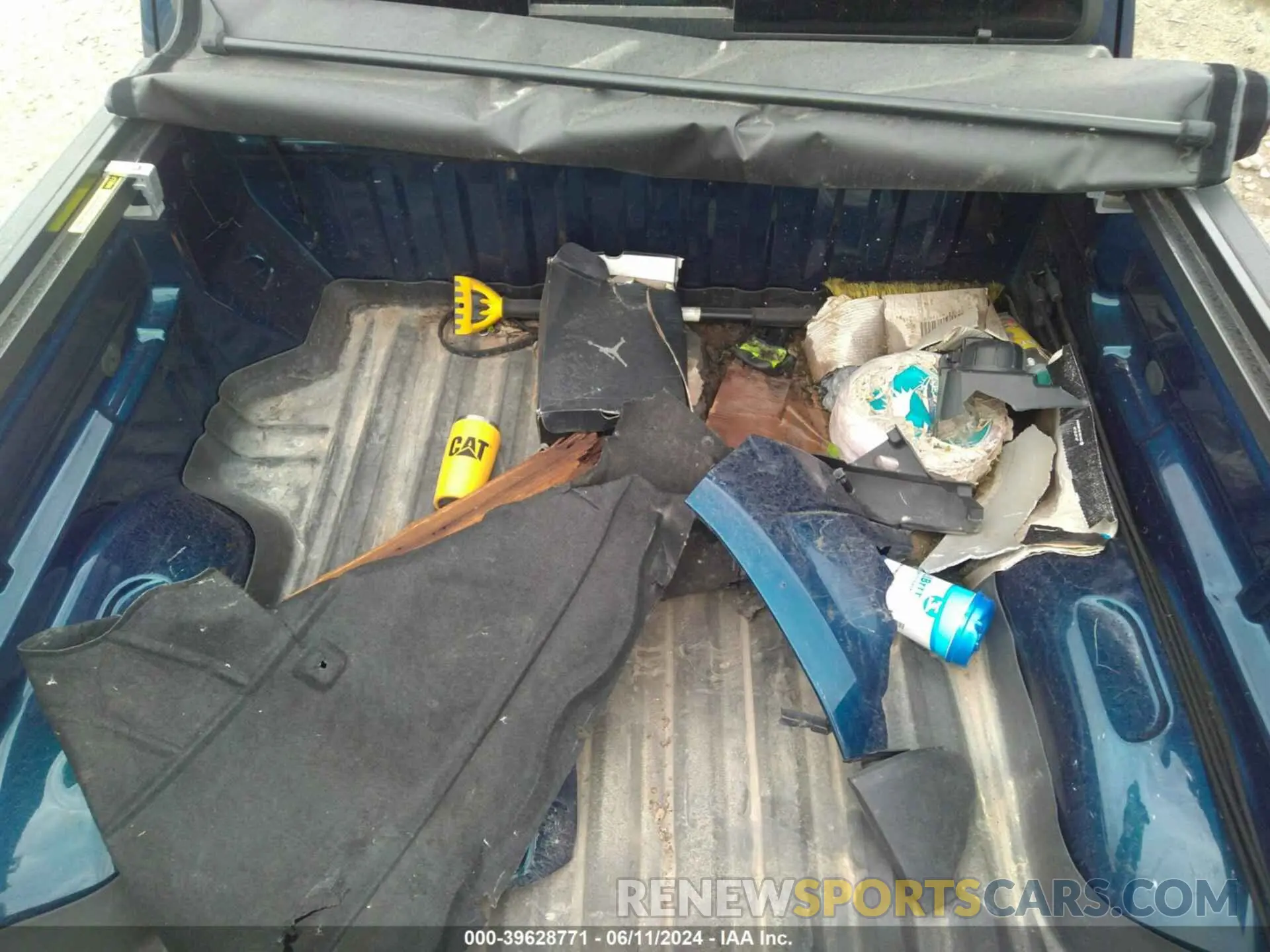 12 Photograph of a damaged car 1GCHTCEN1K1345700 CHEVROLET COLORADO 2019