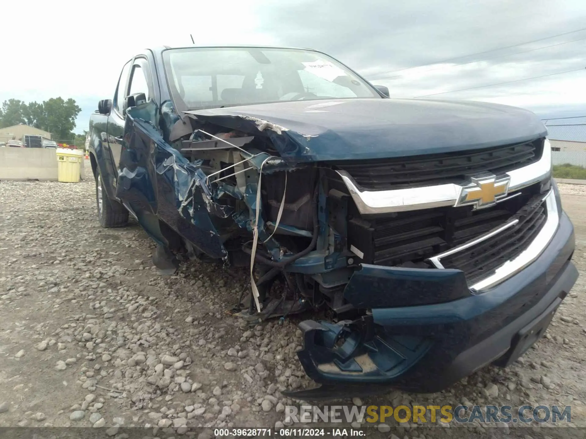 6 Photograph of a damaged car 1GCHTCEN1K1345700 CHEVROLET COLORADO 2019