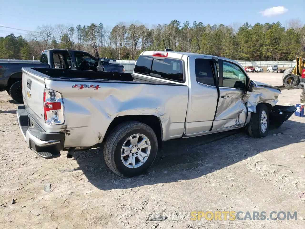 3 Photograph of a damaged car 1GCHTCEN2K1232824 CHEVROLET COLORADO 2019