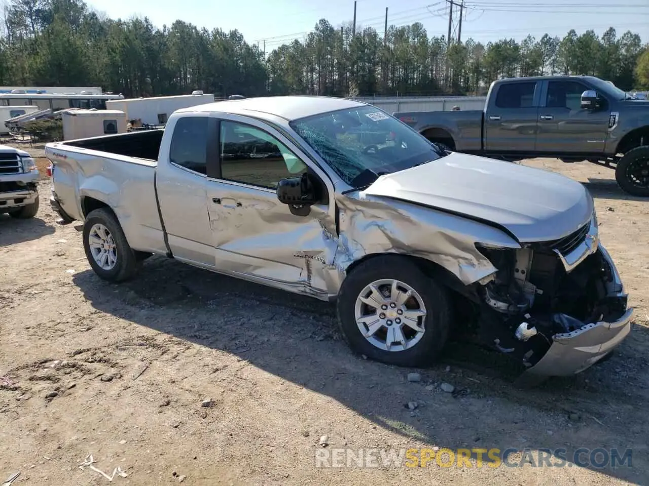 4 Photograph of a damaged car 1GCHTCEN2K1232824 CHEVROLET COLORADO 2019