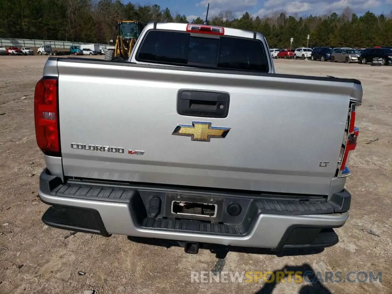 6 Photograph of a damaged car 1GCHTCEN2K1232824 CHEVROLET COLORADO 2019