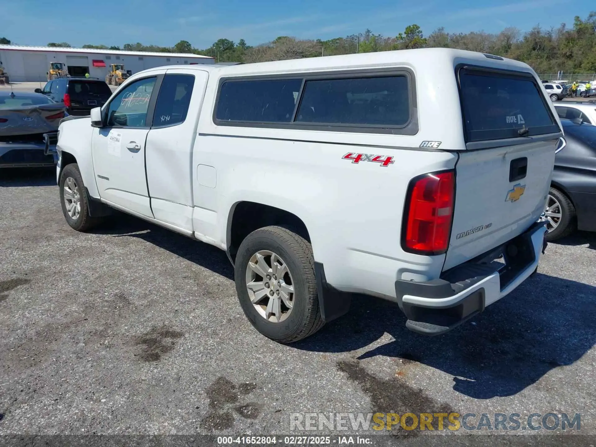 3 Photograph of a damaged car 1GCHTCEN4K1175283 CHEVROLET COLORADO 2019