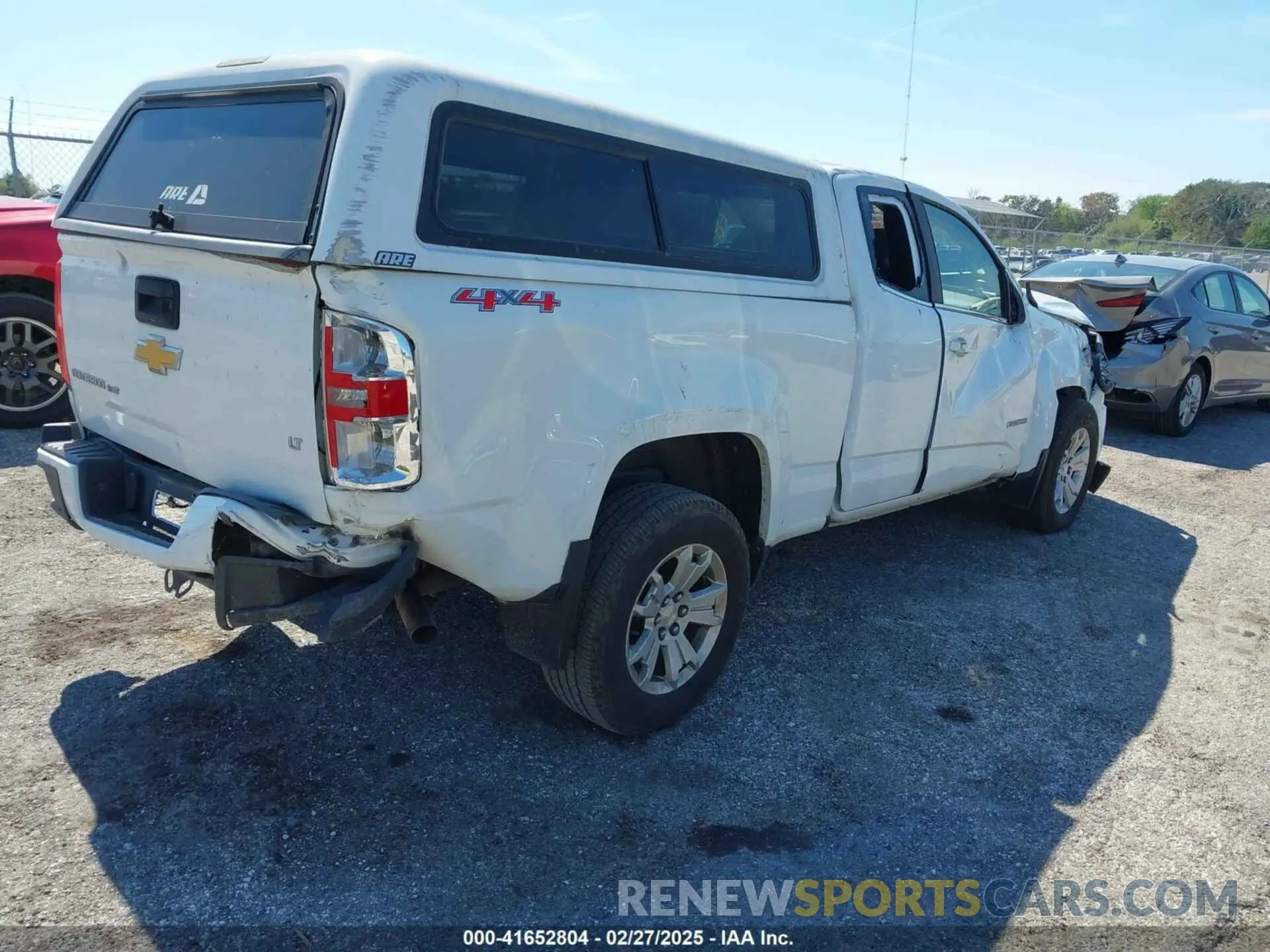 4 Photograph of a damaged car 1GCHTCEN4K1175283 CHEVROLET COLORADO 2019
