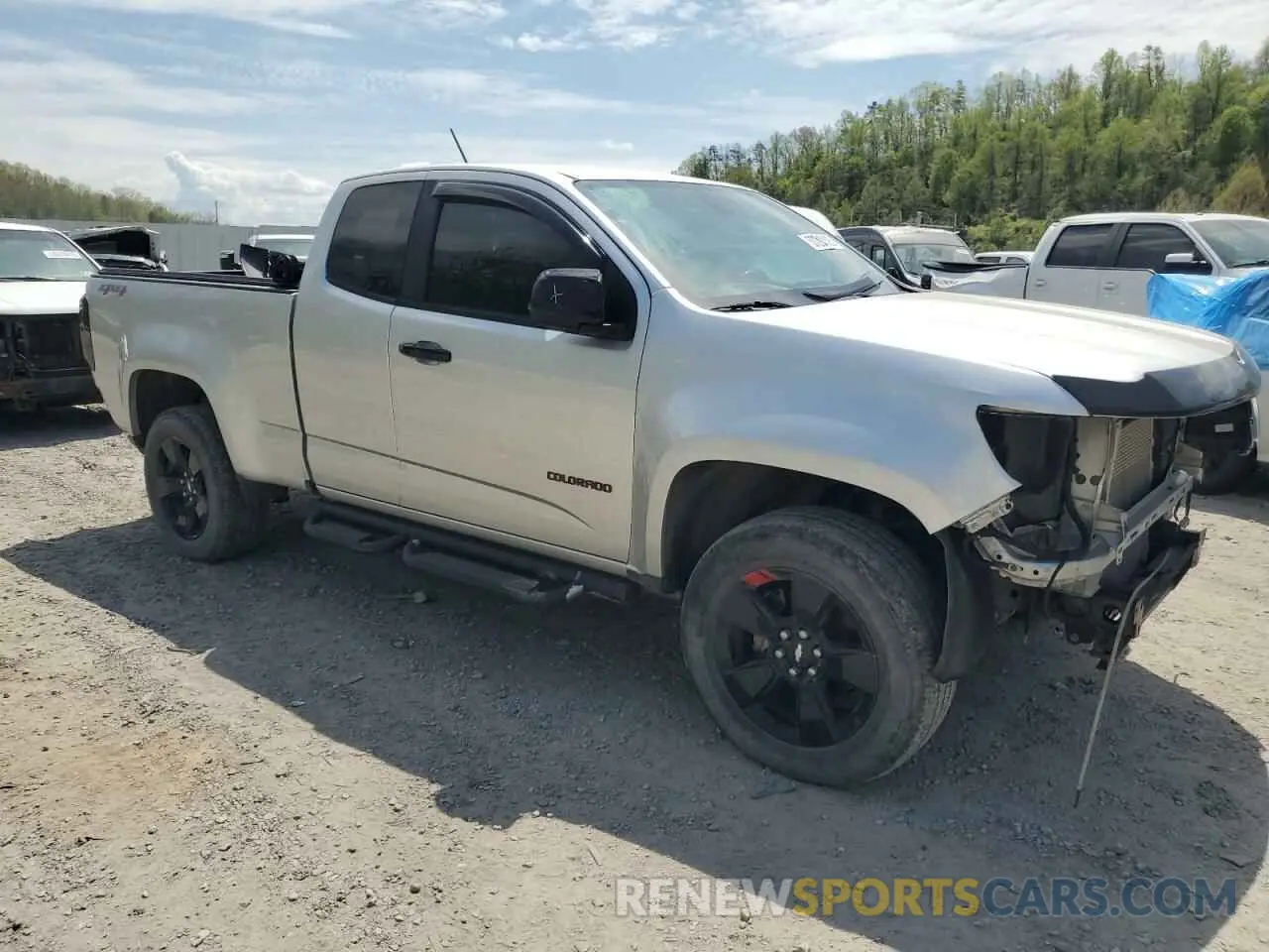 4 Photograph of a damaged car 1GCHTCEN4K1318510 CHEVROLET COLORADO 2019