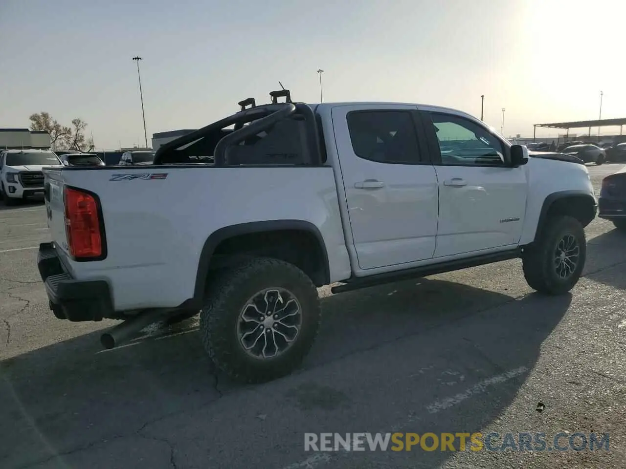 3 Photograph of a damaged car 1GCPTEE13K1129366 CHEVROLET COLORADO 2019