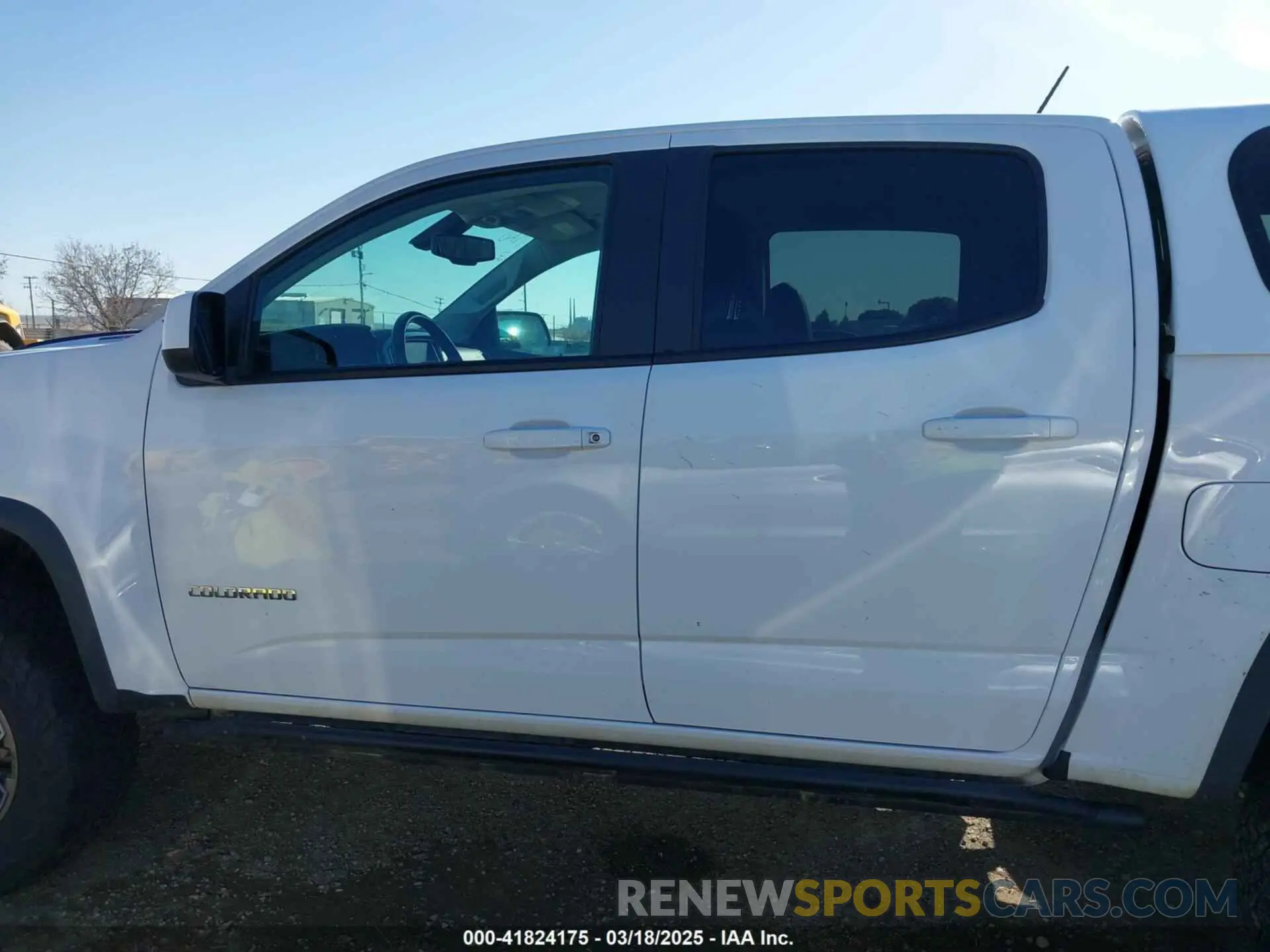 14 Photograph of a damaged car 1GCPTEE15K1191030 CHEVROLET COLORADO 2019