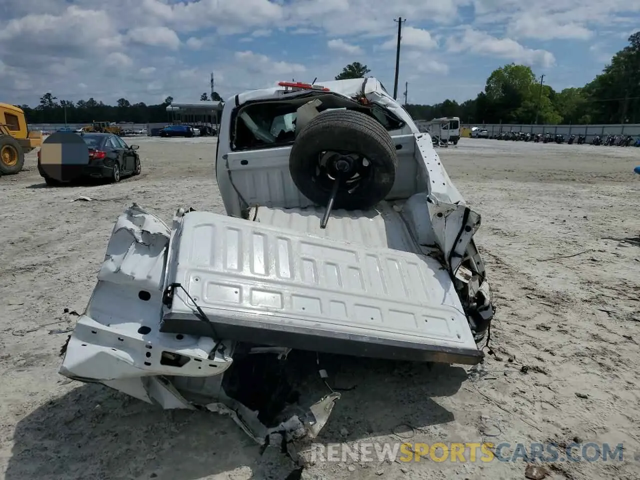 6 Photograph of a damaged car 1GCGSBEA5L1121840 CHEVROLET COLORADO 2020