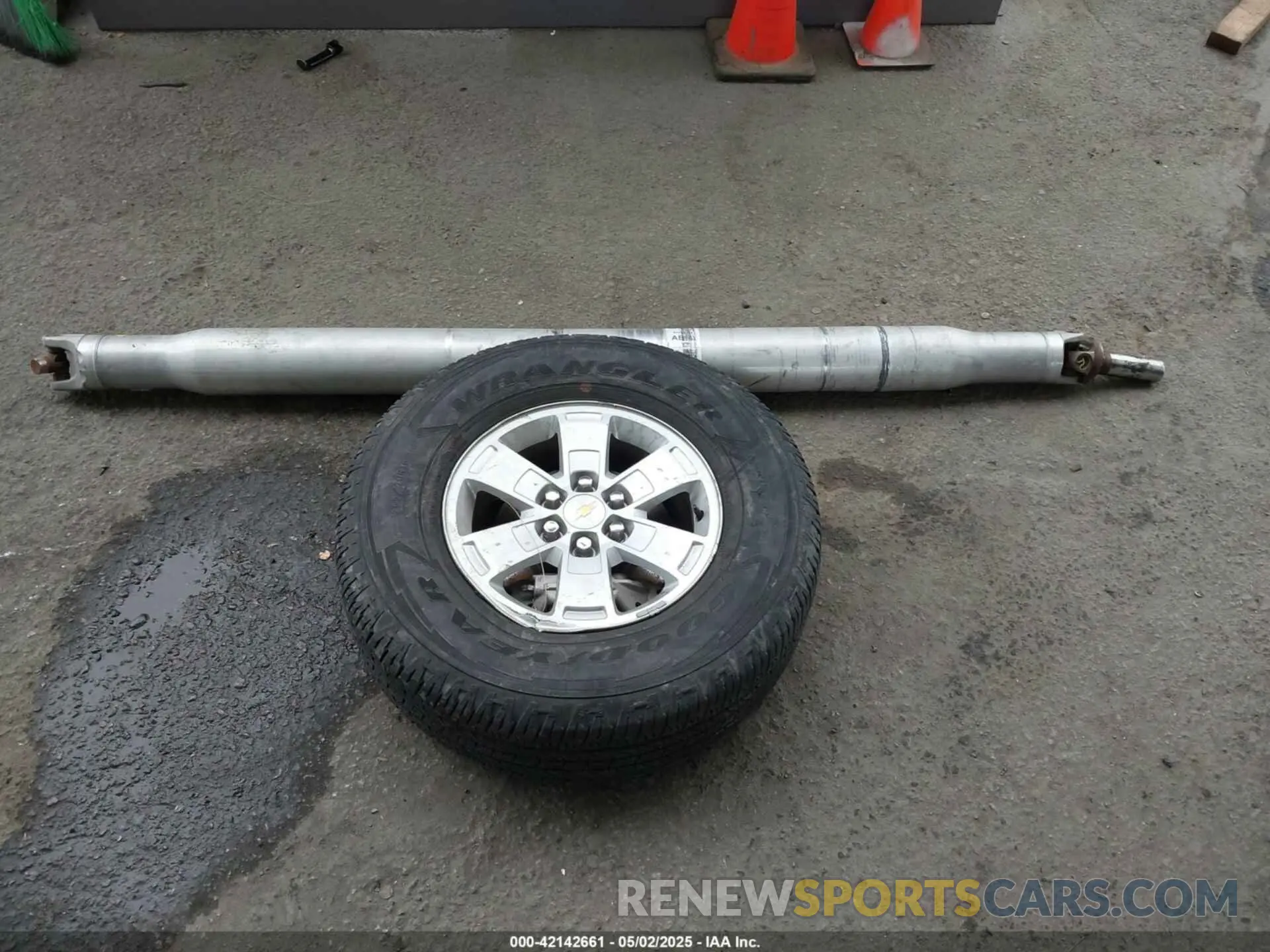 12 Photograph of a damaged car 1GCGSBEA6L1148335 CHEVROLET COLORADO 2020