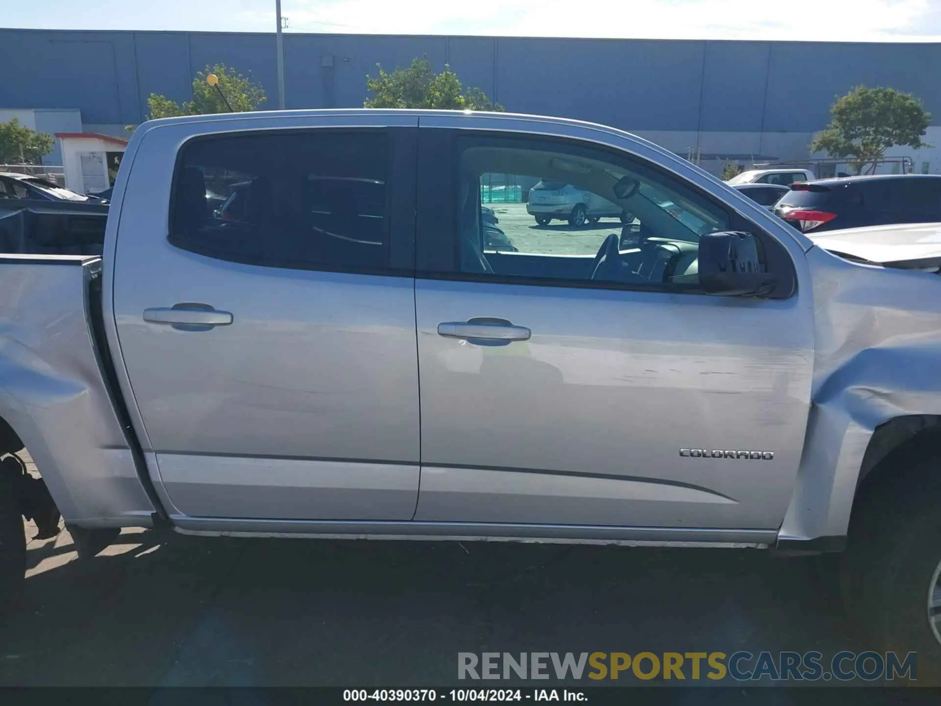 12 Photograph of a damaged car 1GCGSBEN0L1209889 CHEVROLET COLORADO 2020