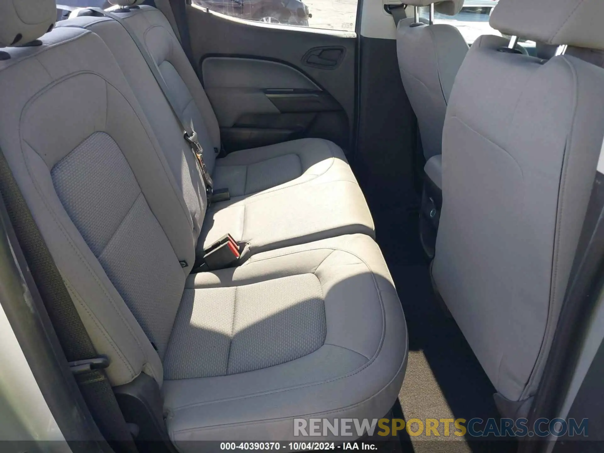 8 Photograph of a damaged car 1GCGSBEN0L1209889 CHEVROLET COLORADO 2020