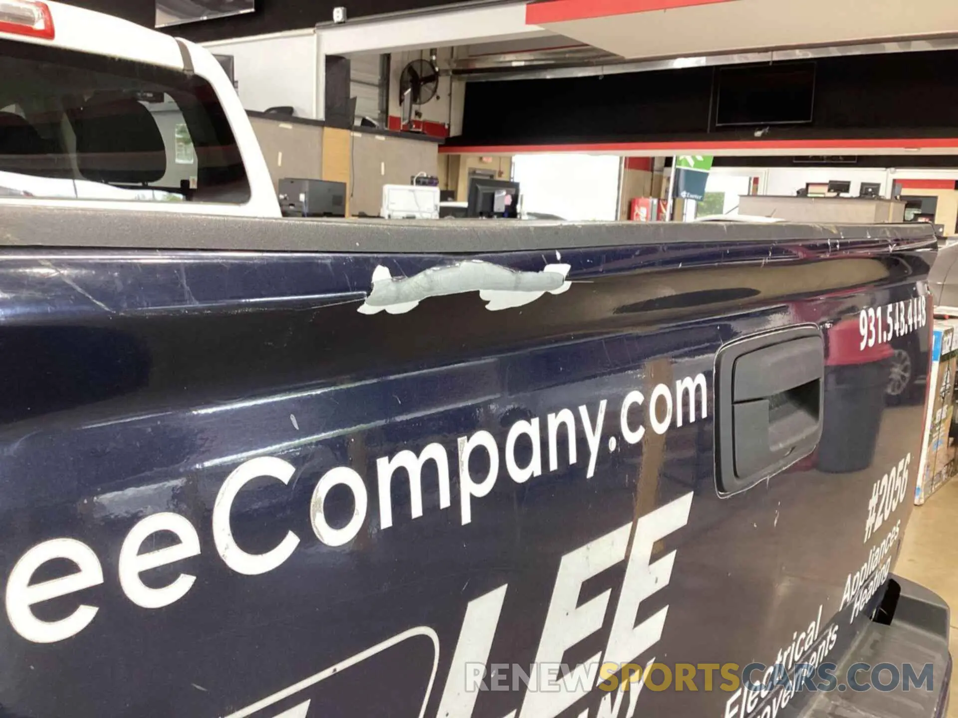 17 Photograph of a damaged car 1GCGSBEN4L1132699 CHEVROLET COLORADO 2020