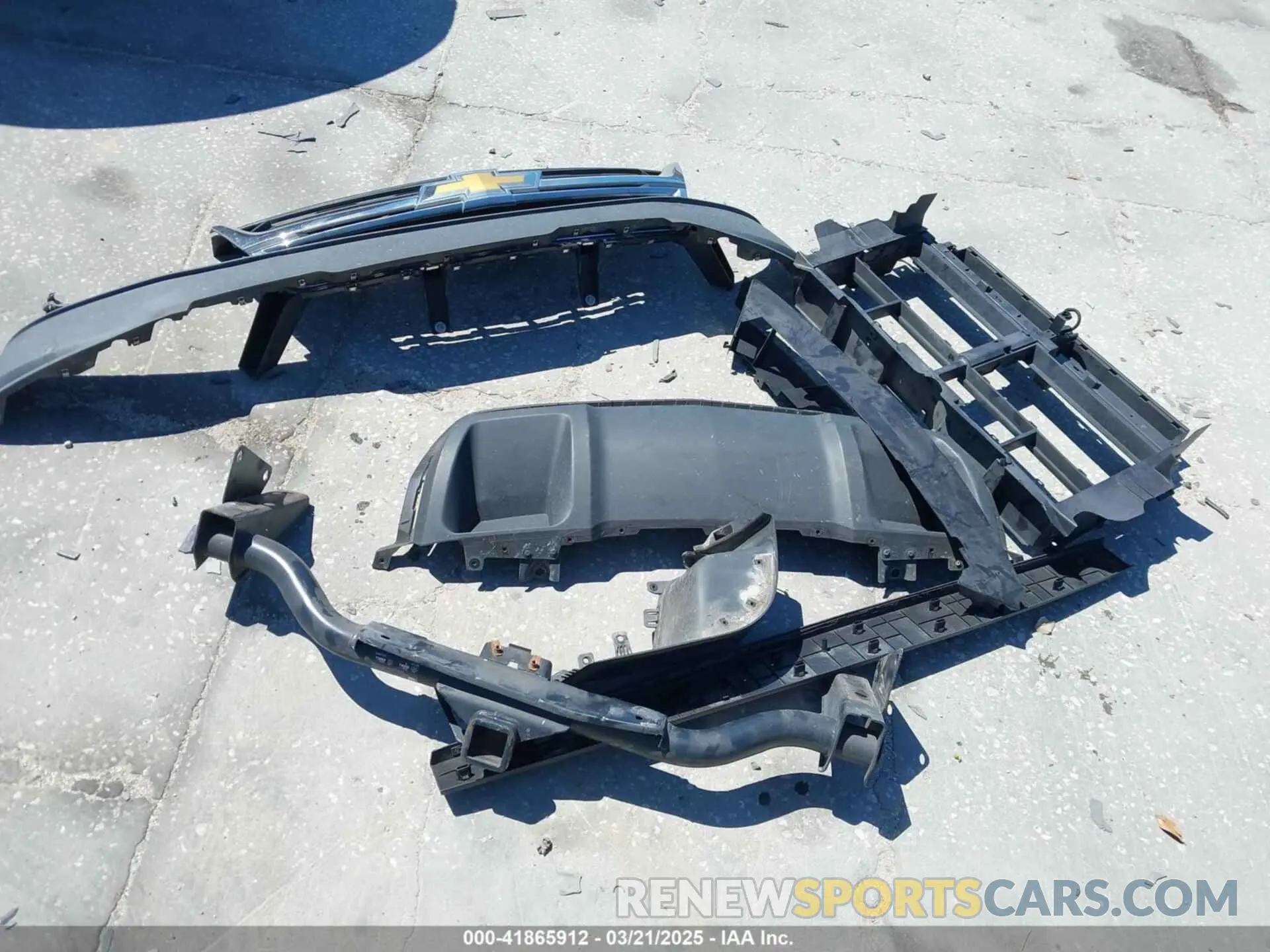 12 Photograph of a damaged car 1GCGSBEN5L1119170 CHEVROLET COLORADO 2020