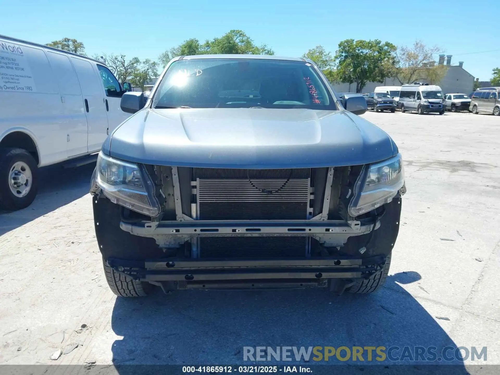 13 Photograph of a damaged car 1GCGSBEN5L1119170 CHEVROLET COLORADO 2020