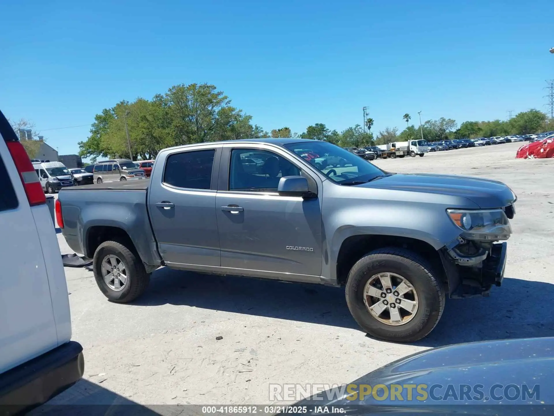 14 Photograph of a damaged car 1GCGSBEN5L1119170 CHEVROLET COLORADO 2020