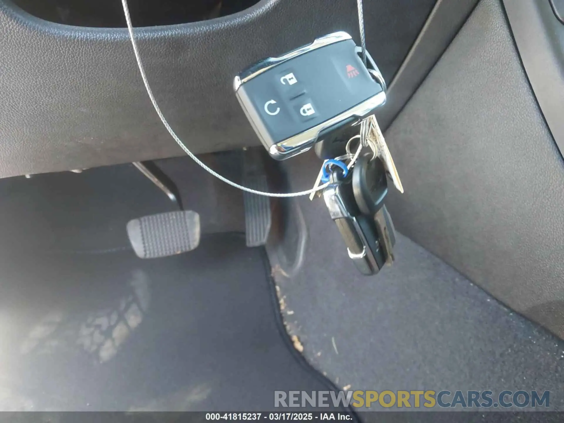 11 Photograph of a damaged car 1GCGSBEN7L1122460 CHEVROLET COLORADO 2020