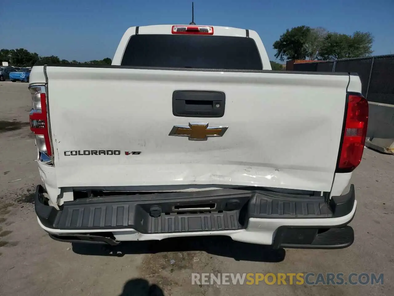 6 Photograph of a damaged car 1GCGSBEN8L1160974 CHEVROLET COLORADO 2020