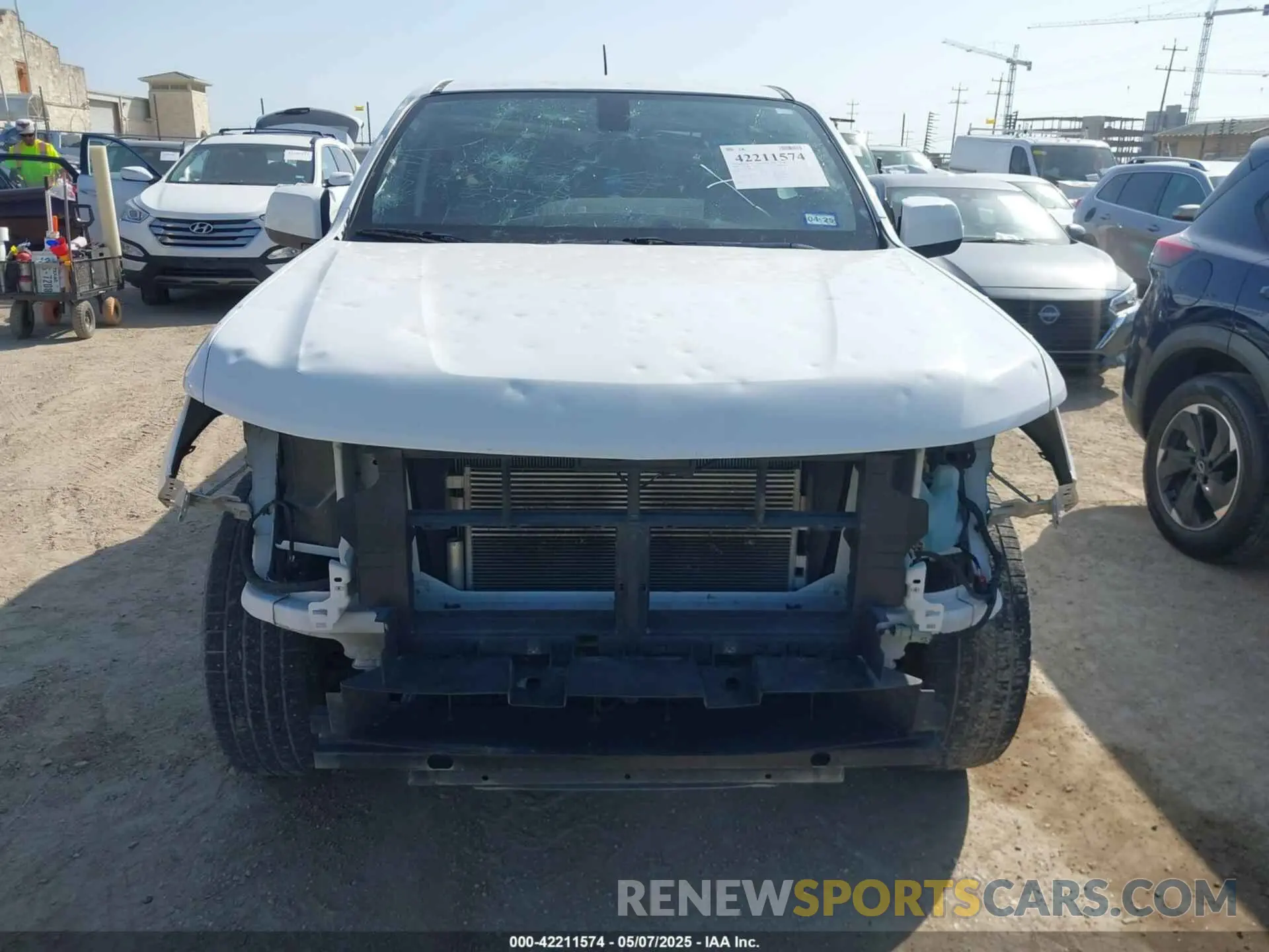 13 Photograph of a damaged car 1GCGSBENXL1219328 CHEVROLET COLORADO 2020