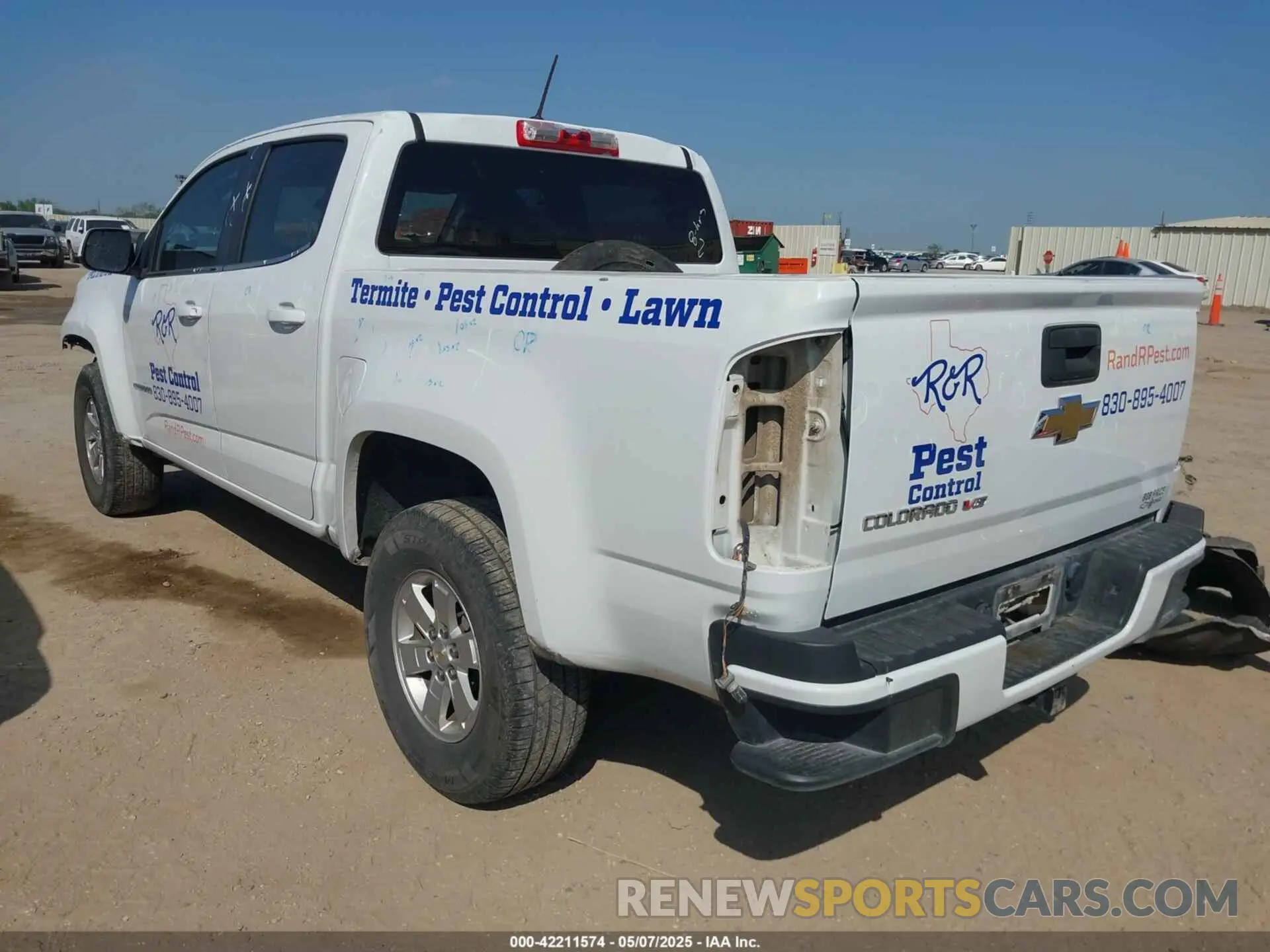 3 Photograph of a damaged car 1GCGSBENXL1219328 CHEVROLET COLORADO 2020