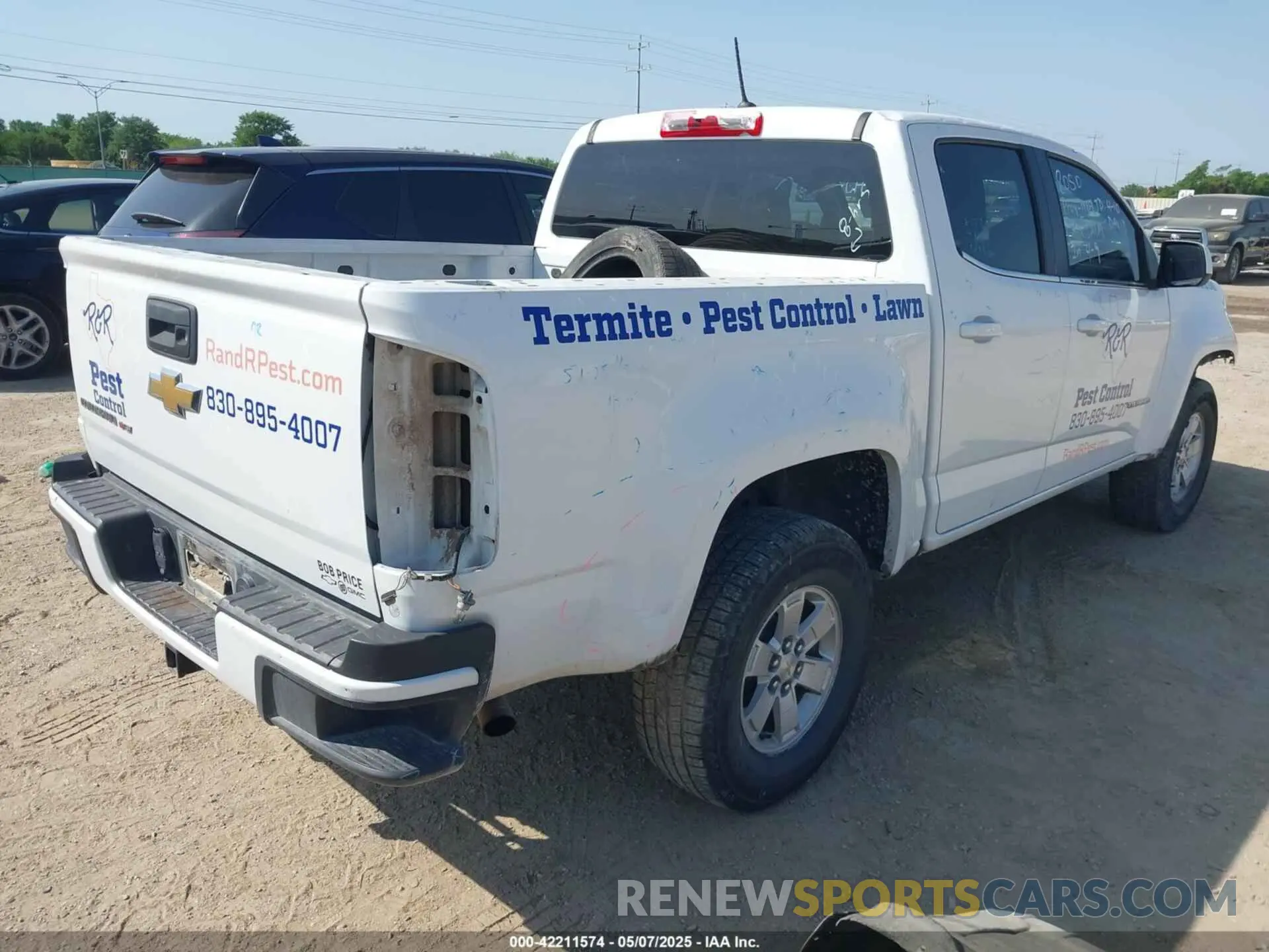 4 Photograph of a damaged car 1GCGSBENXL1219328 CHEVROLET COLORADO 2020