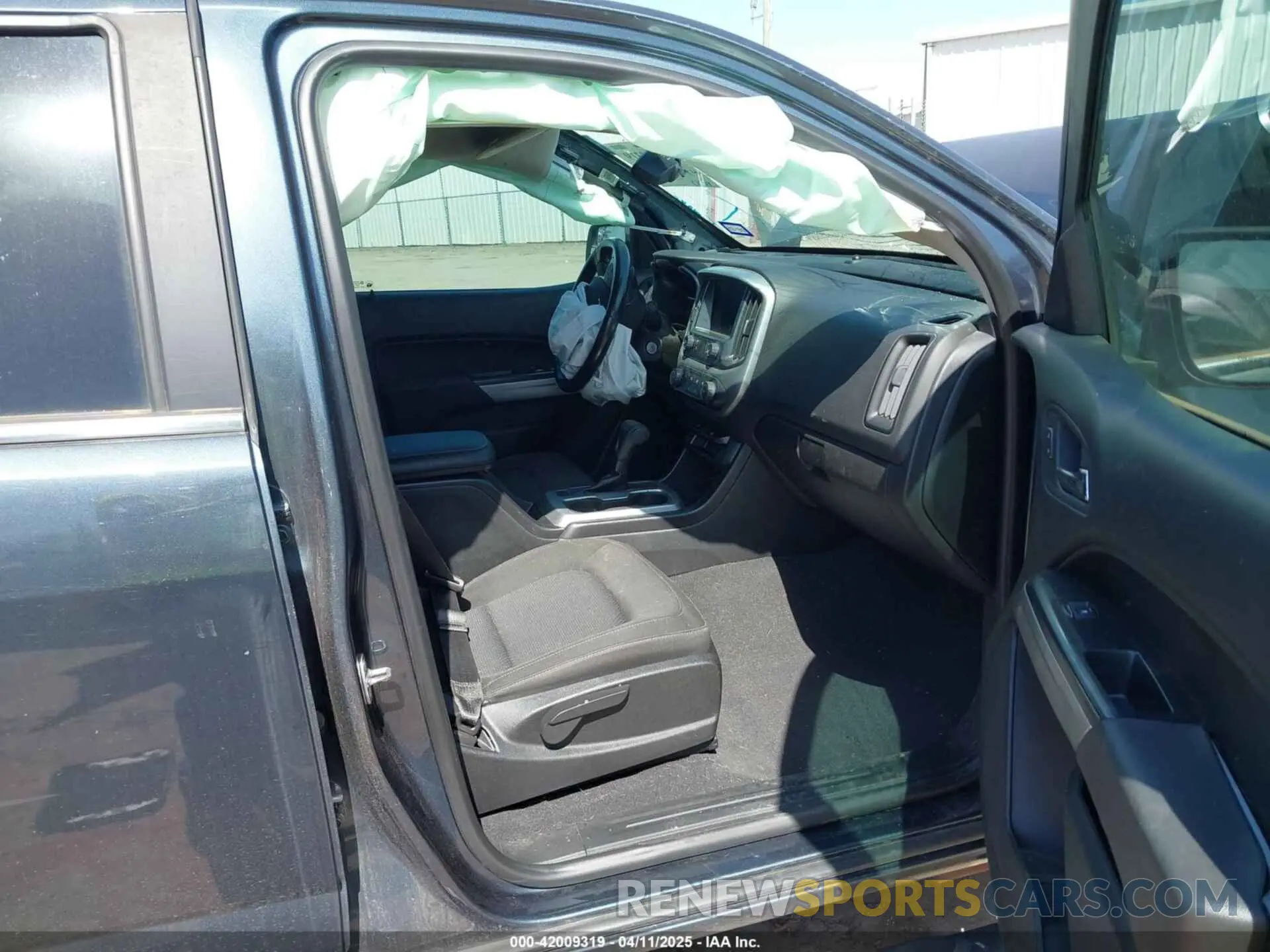 5 Photograph of a damaged car 1GCGSCEA9L1105629 CHEVROLET COLORADO 2020
