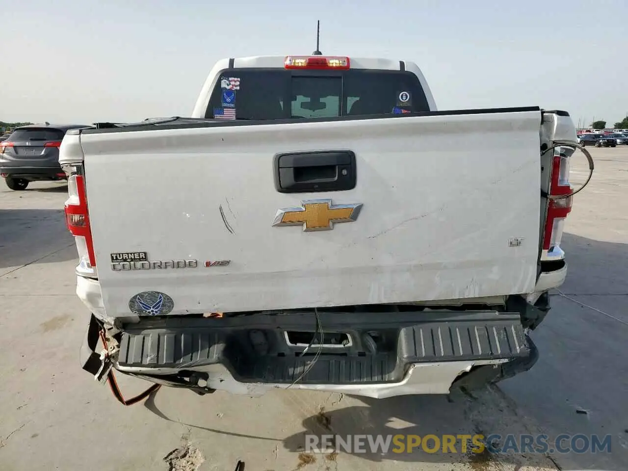 6 Photograph of a damaged car 1GCGSCEN0L1242686 CHEVROLET COLORADO 2020