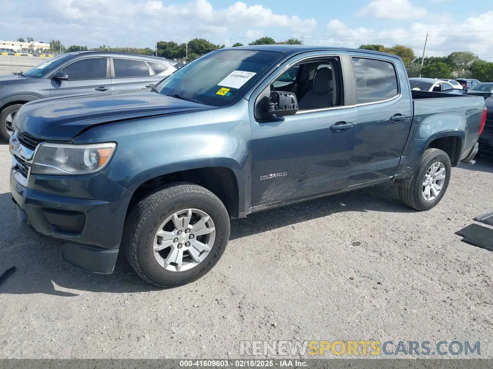 2 Photograph of a damaged car 1GCGSCEN1L1159414 CHEVROLET COLORADO 2020