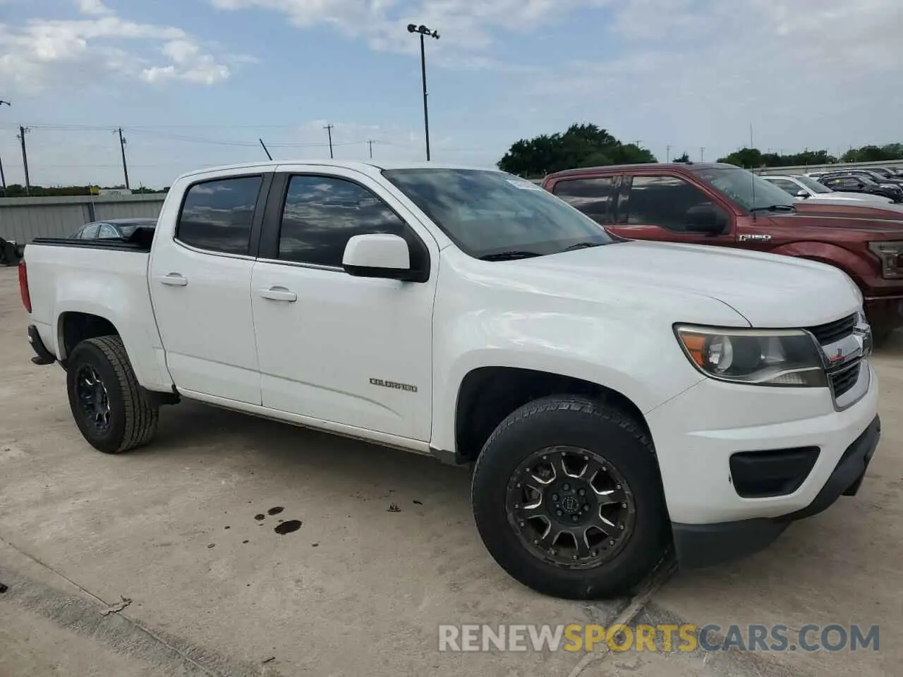 4 Photograph of a damaged car 1GCGSCEN2L1115647 CHEVROLET COLORADO 2020