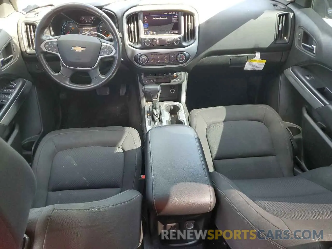 8 Photograph of a damaged car 1GCGSCEN8L1241575 CHEVROLET COLORADO 2020