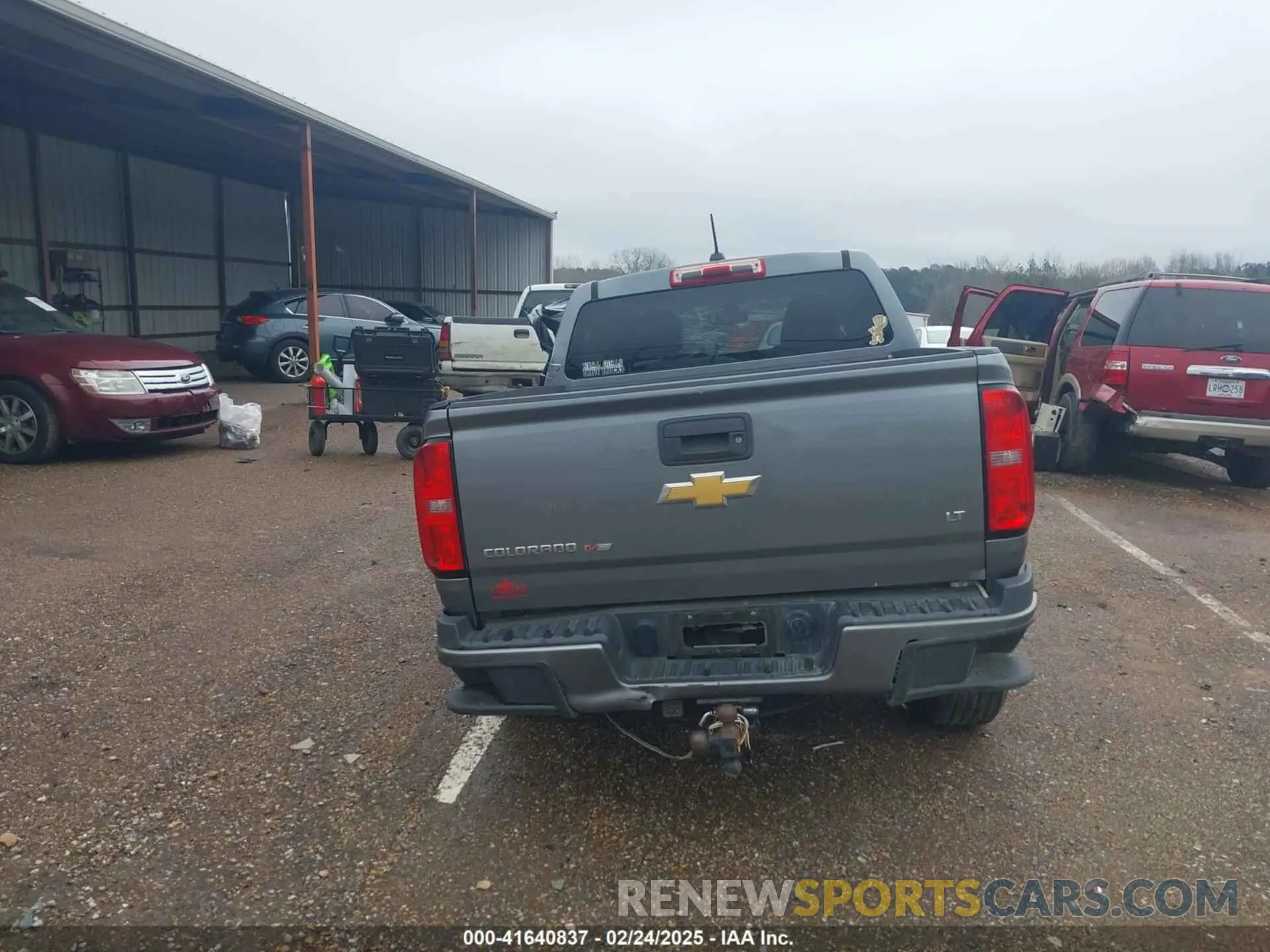 17 Photograph of a damaged car 1GCGSCEN9L1123390 CHEVROLET COLORADO 2020