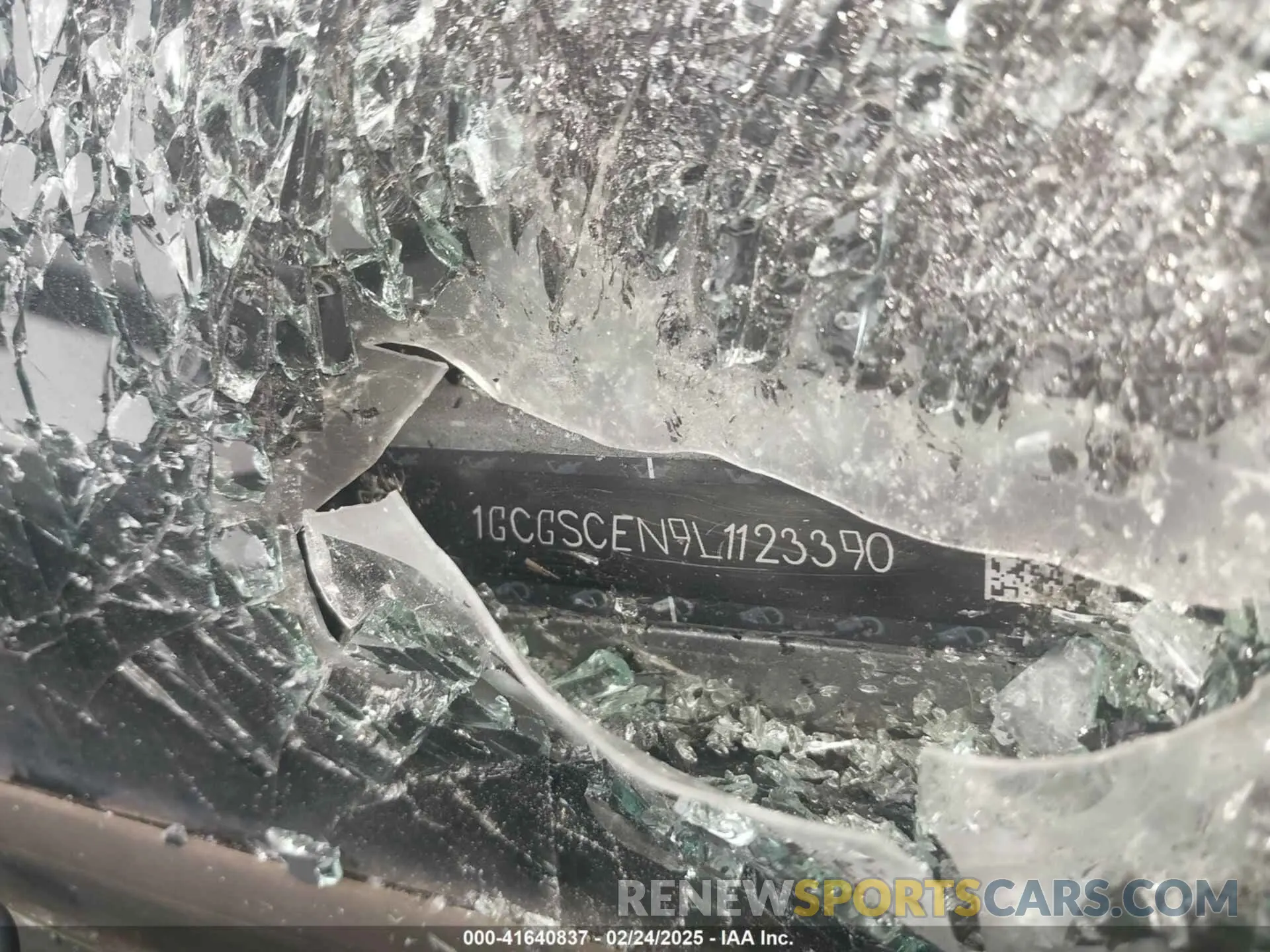 9 Photograph of a damaged car 1GCGSCEN9L1123390 CHEVROLET COLORADO 2020